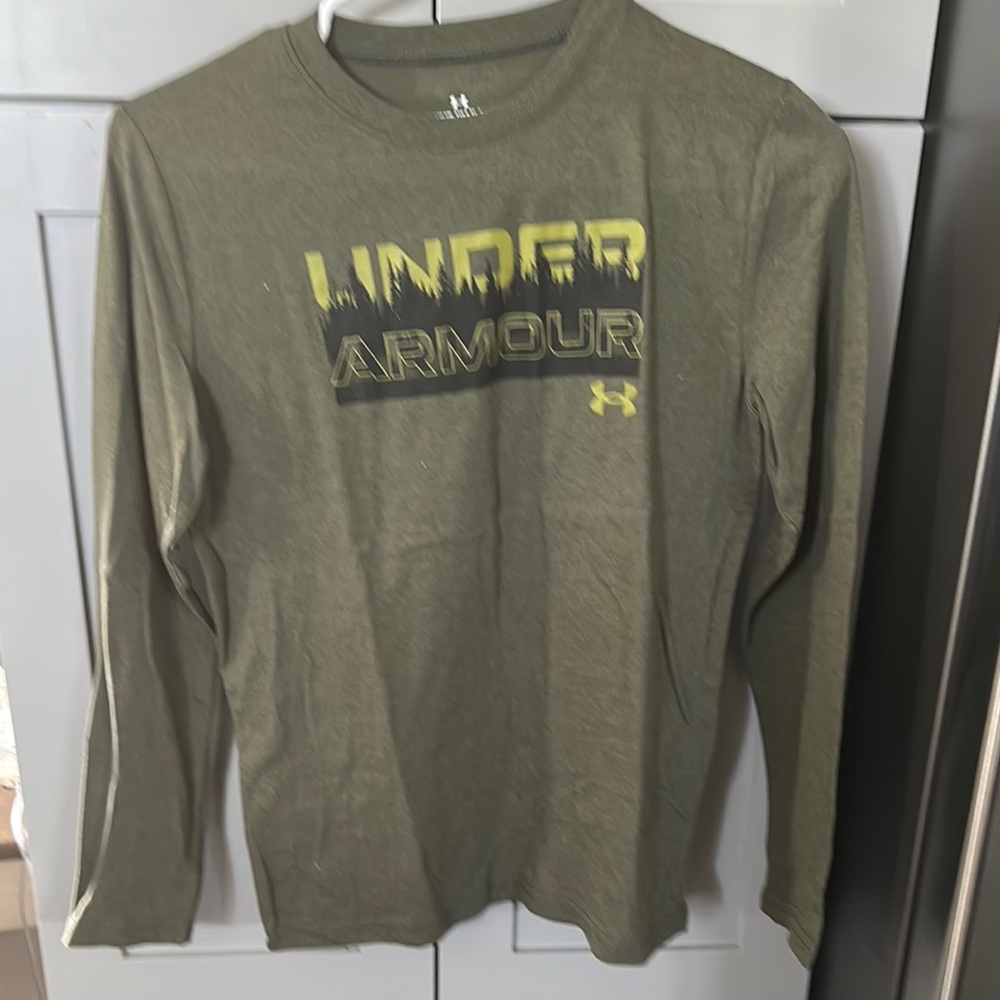Under Armour Kids Green Long Sleeve Shirt NWOT’s